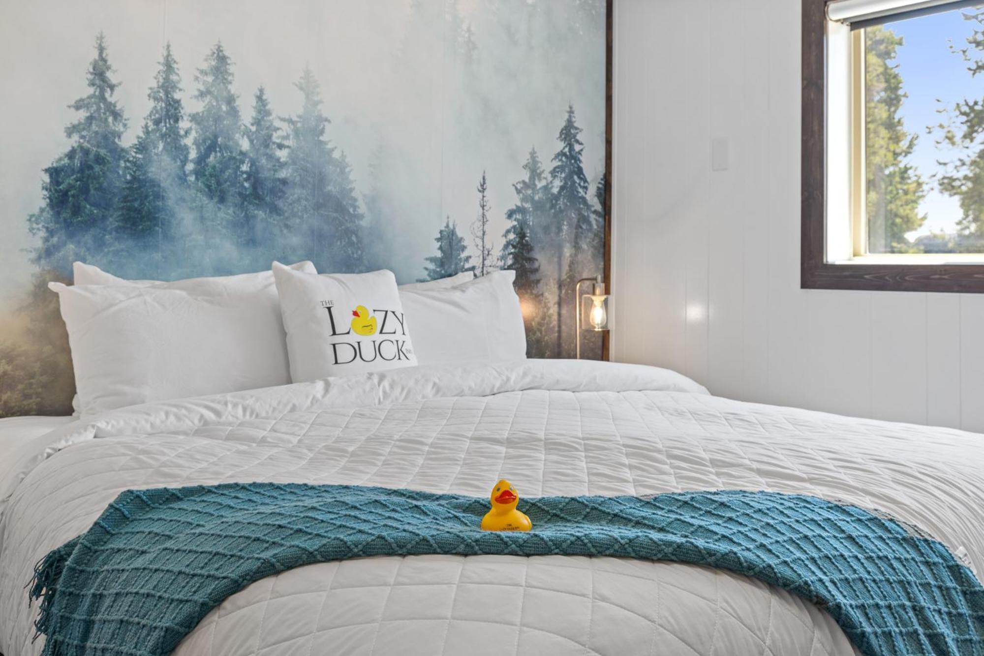Lazy Duck Inn West Yellowstone Ngoại thất bức ảnh