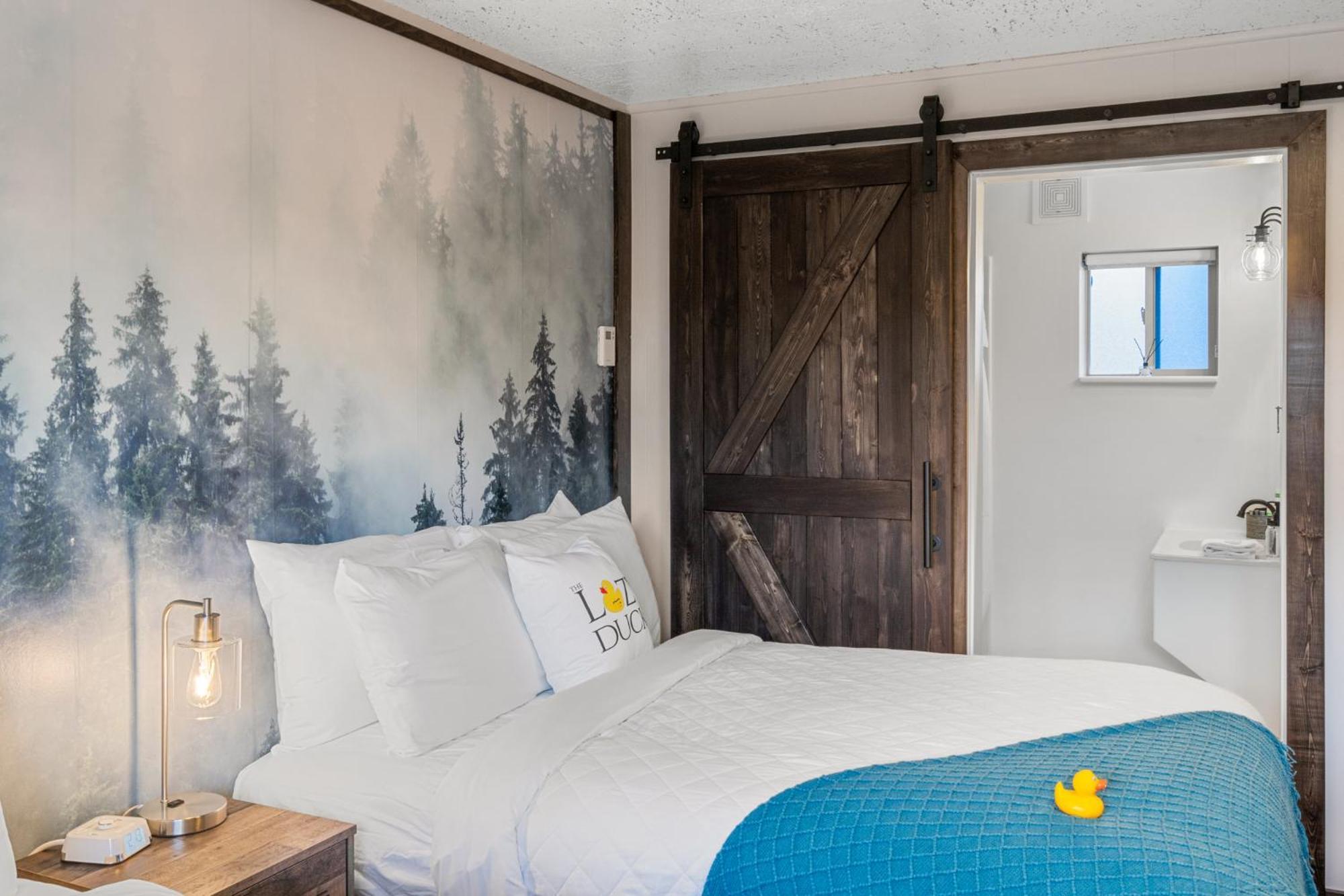 Lazy Duck Inn West Yellowstone Ngoại thất bức ảnh
